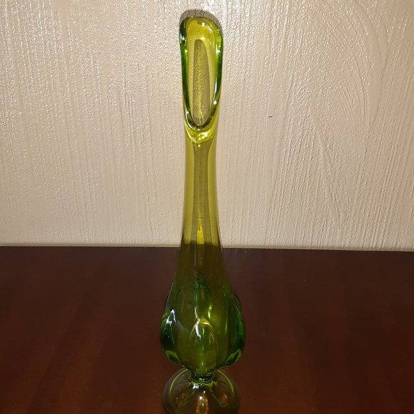 MCM VIKING Epic 6 Petal Art Swung Glass Vase